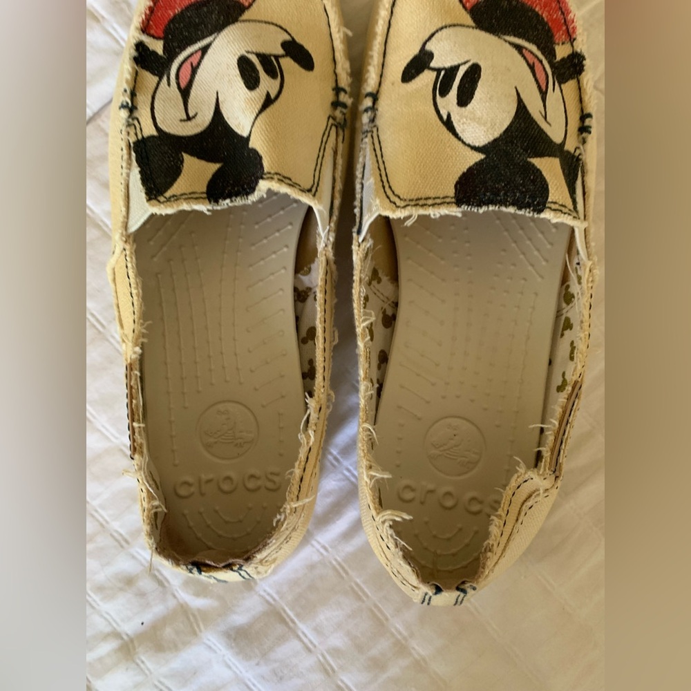CROCS Disney Melbourne Mickey
Mouse Slip On Canvas Distressed Loafers - Picture 5 of 5